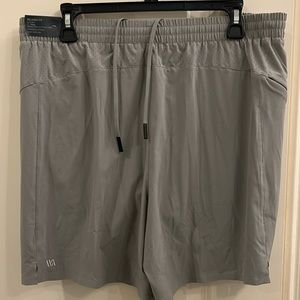 VRST men’s athletic relaxed fit short